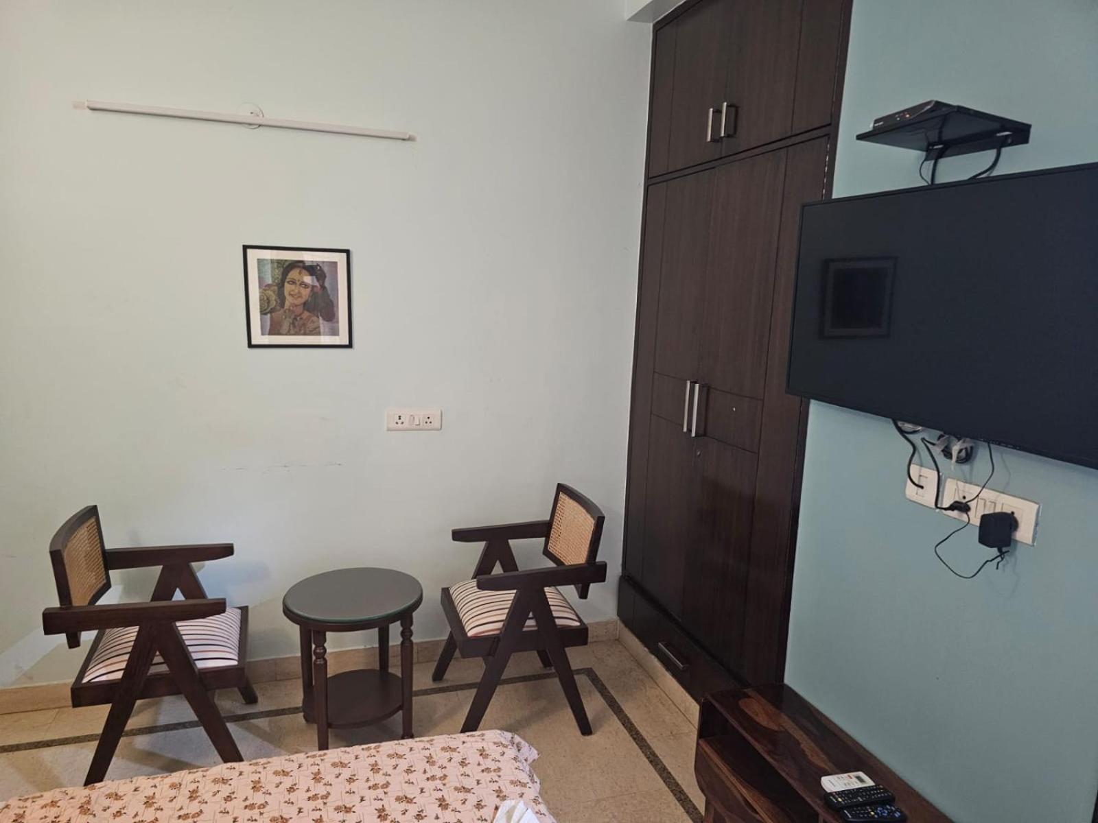 Sky Bloom Luxury Homestay New Delhi Buitenkant foto