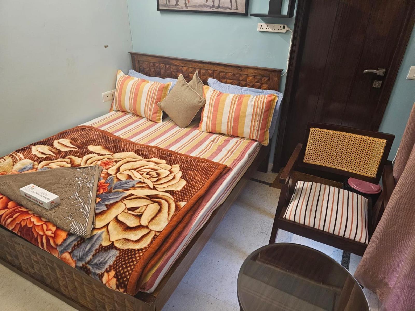 Sky Bloom Luxury Homestay New Delhi Buitenkant foto