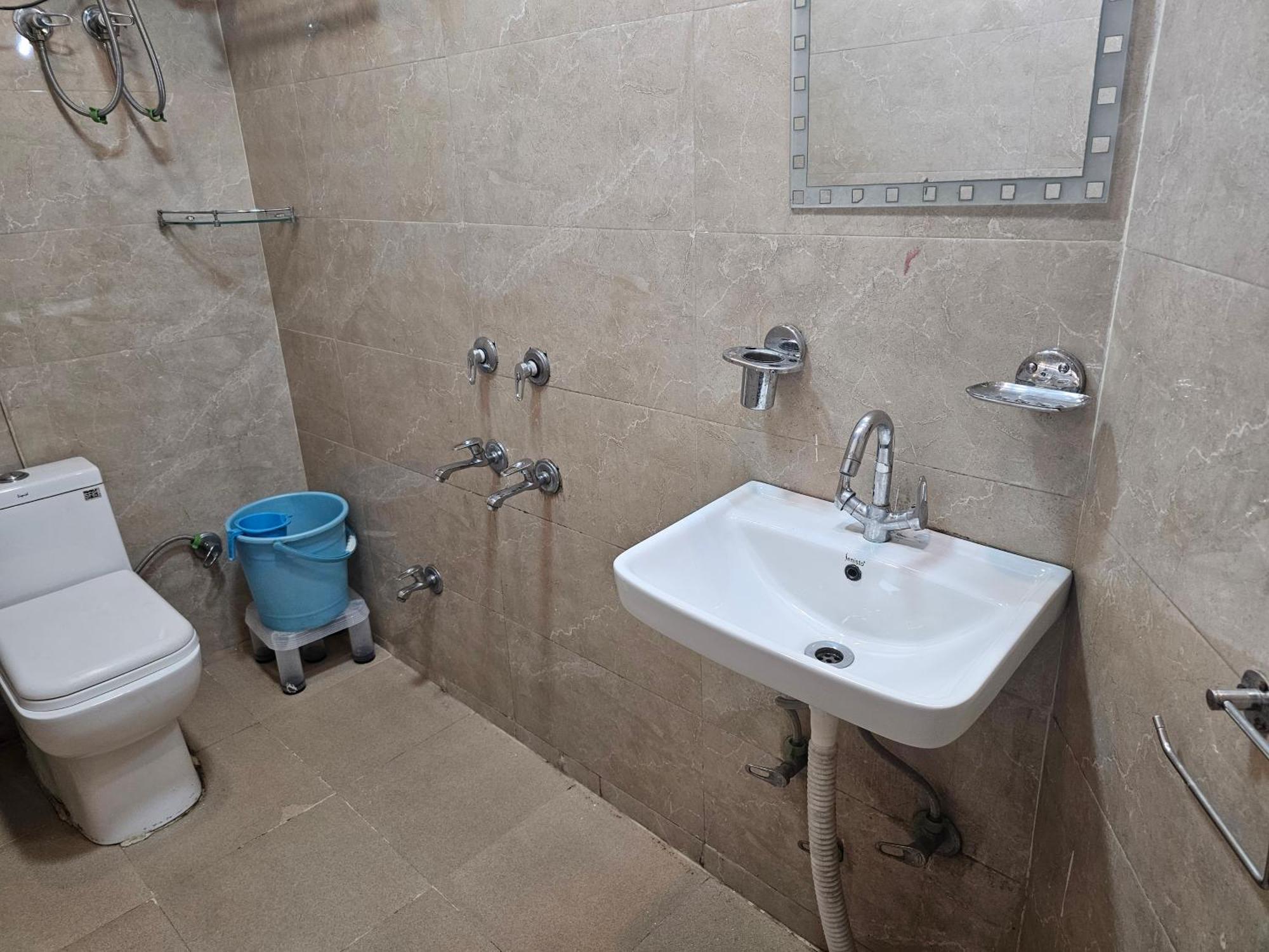 Sky Bloom Luxury Homestay New Delhi Buitenkant foto